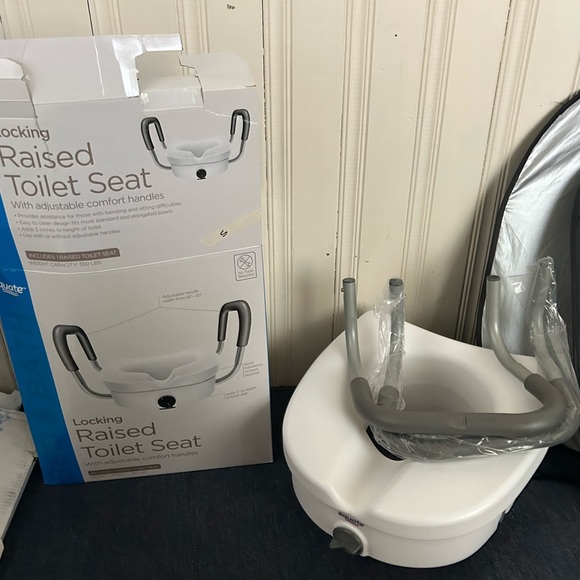 equate Bath Equate Locking Raised Toilet Seat With Adjustable